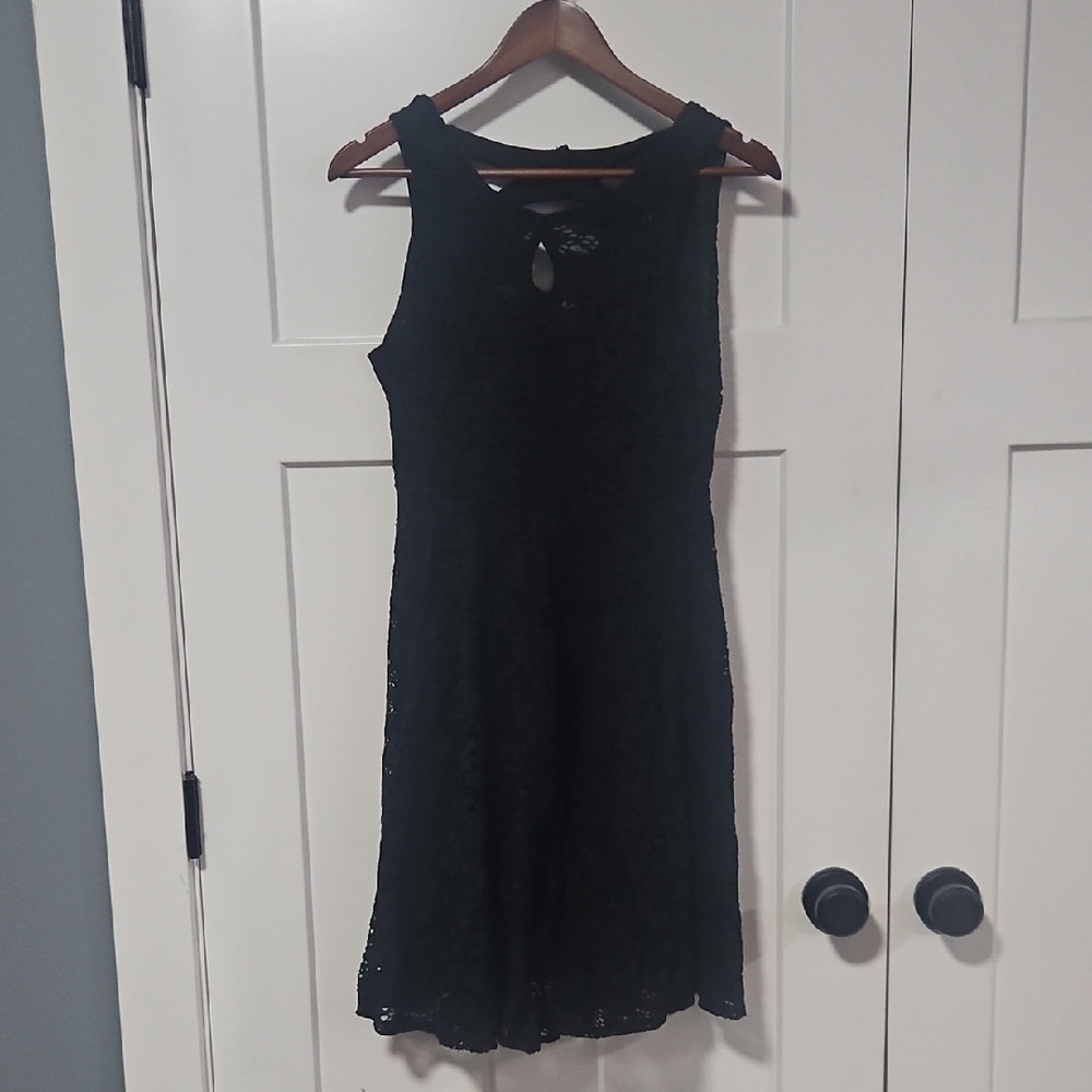 Elegant Black Lace Midi Dress